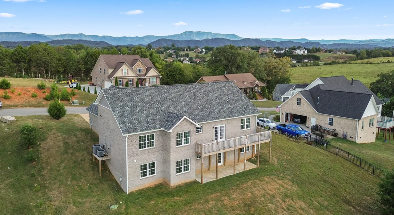 1927 Infinity Ln - Photo 2 of 38