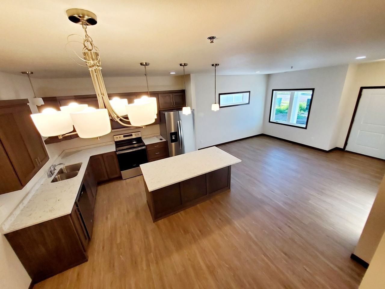 4450 Cumberland Loop - Photo 4 of 35