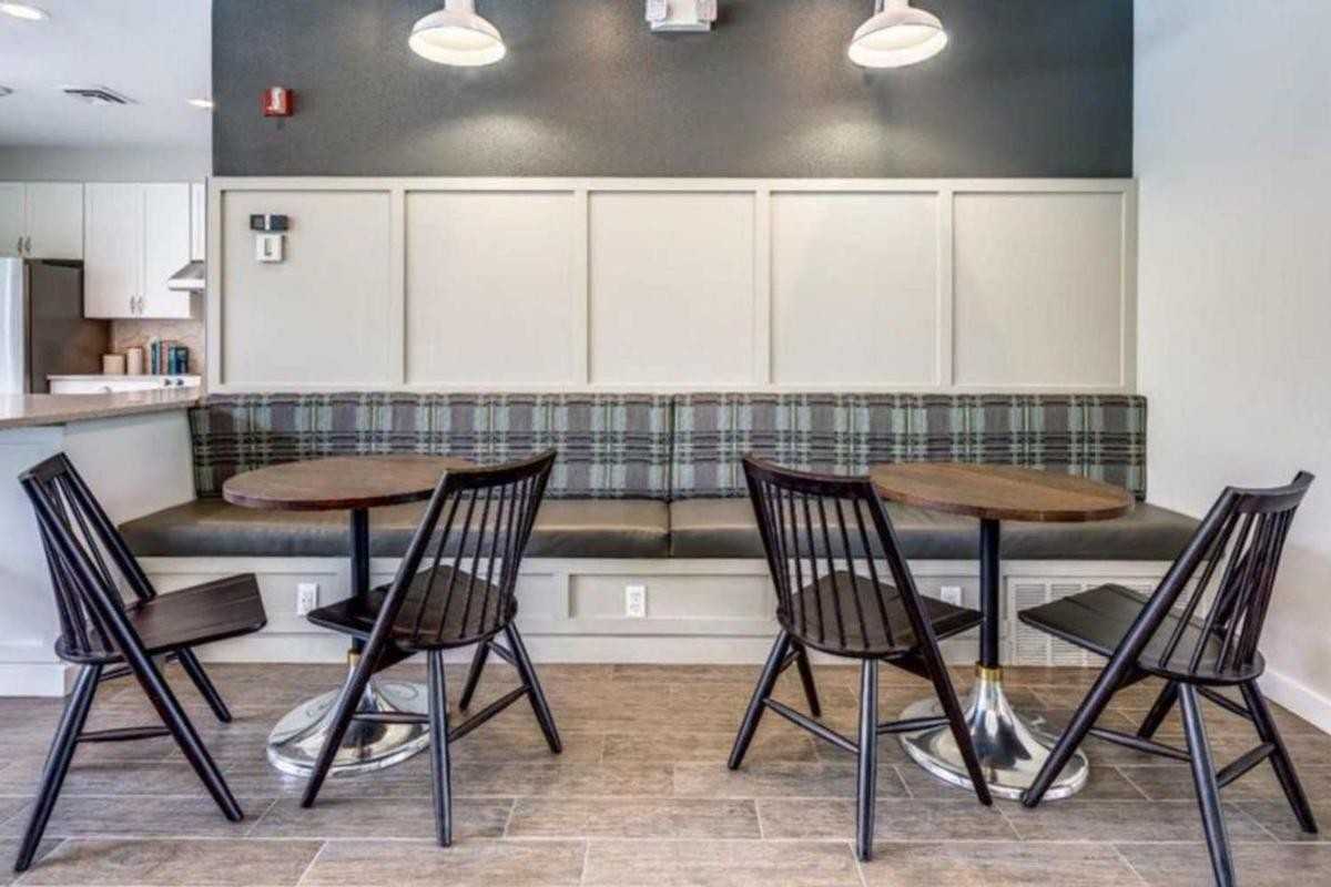 23028 27th Ave Se - Photo 3 of 14