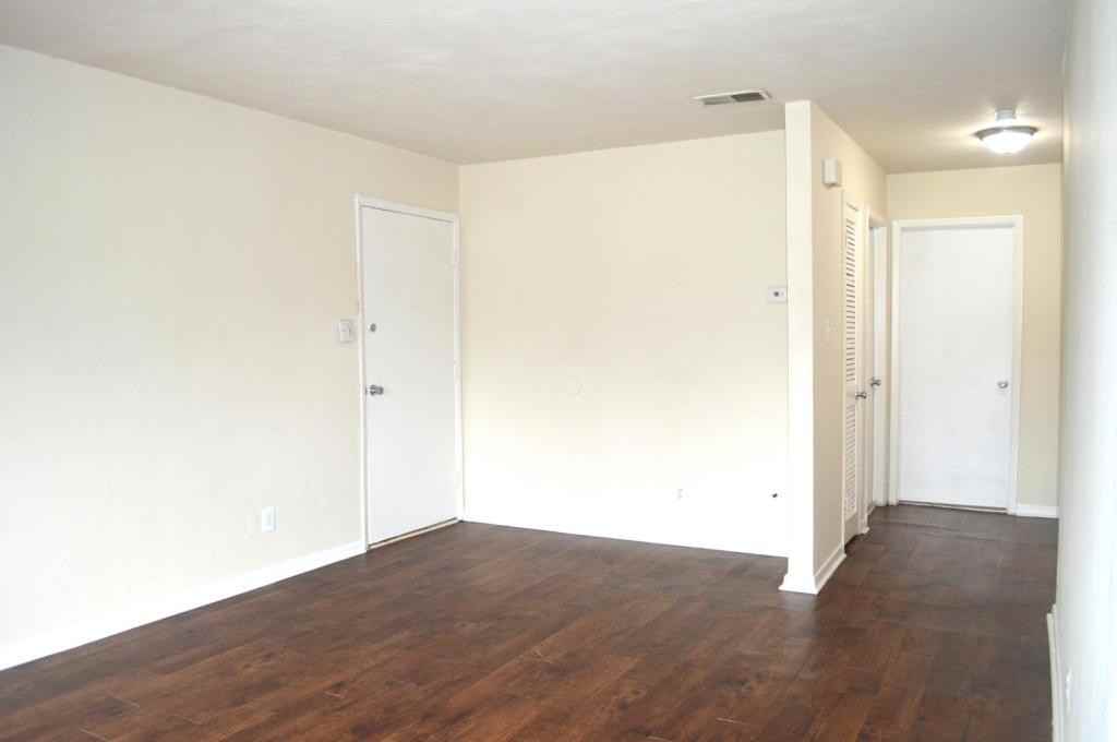 906 White Marsh Rd Apt A - Photo 3 of 9