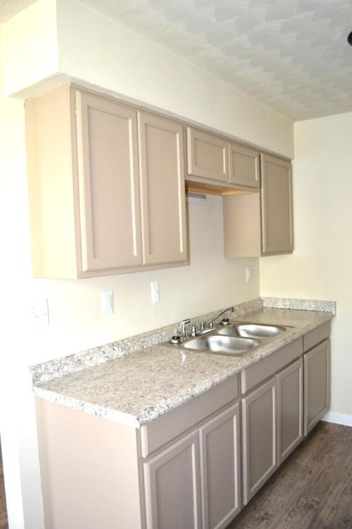 1133 Hannah St #1133UNITD - Photo 2 of 13