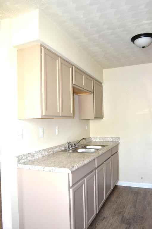 1133 Hannah St #1133UNITD - Photo 3 of 13