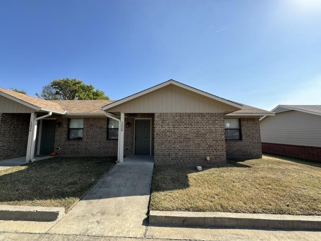 1524 N Kennedy Ln - Photo 2 of 15