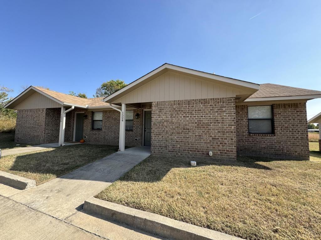 1524 N Kennedy Ln - Photo 3 of 15