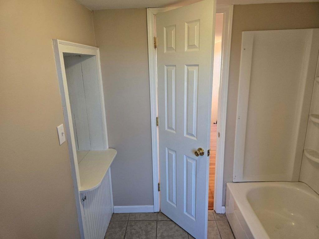 2470 Collis Ave - Photo 5 of 6