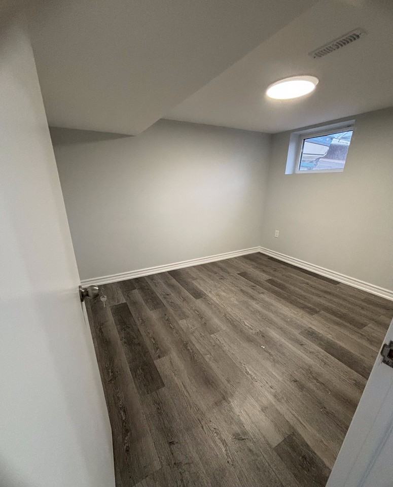 638 Trethewey Drive - Photo 7 of 8