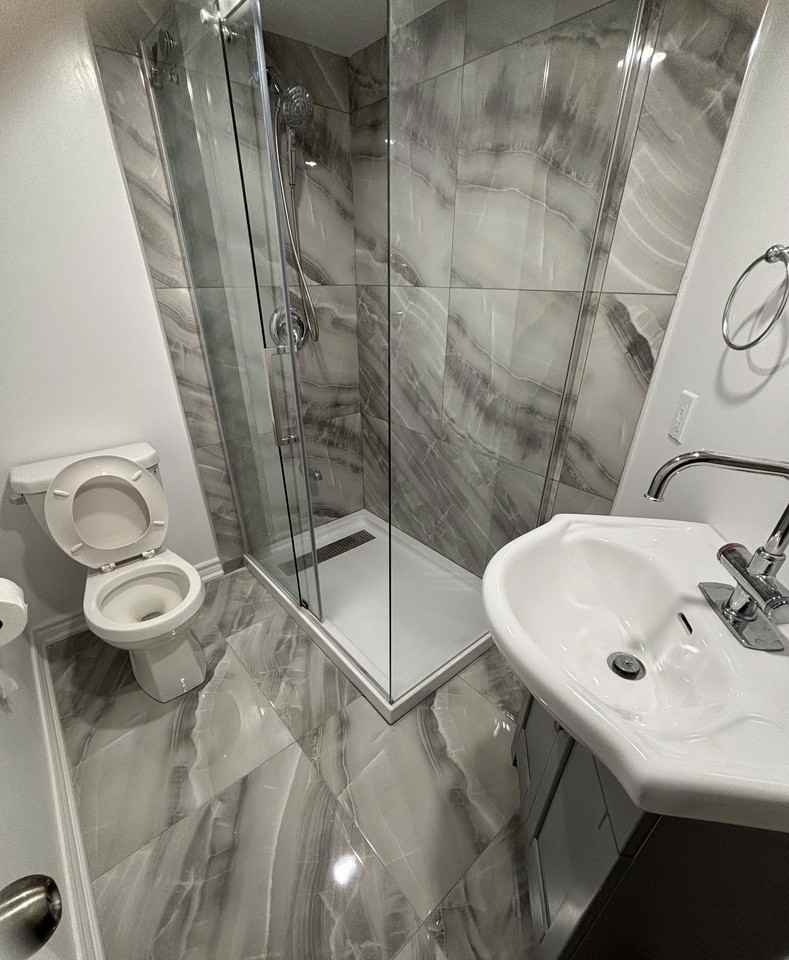 638 Trethewey Drive - Photo 6 of 8