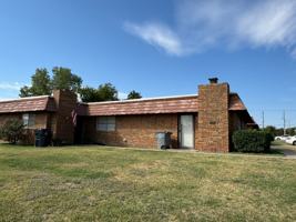 featured image of 6607 Nw Denver Ave