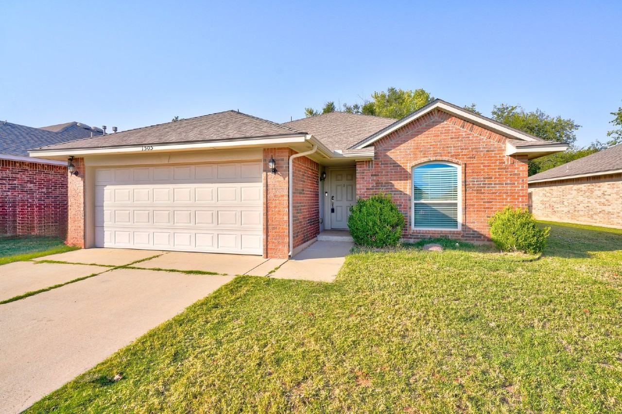 1505 Rangeline Rd - Photo 3 of 48