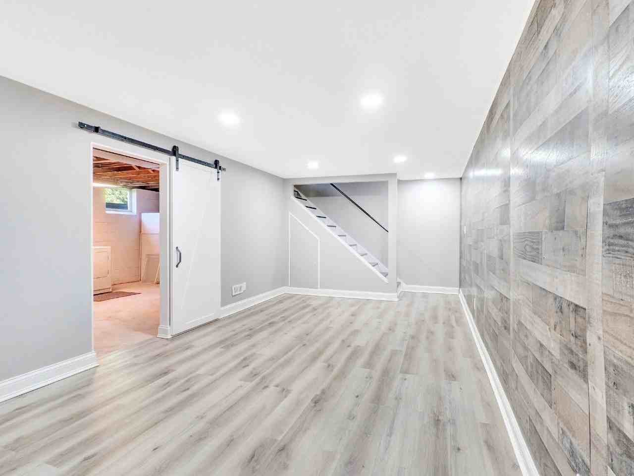 8240 Sunnyside Rd - Photo 5 of 16