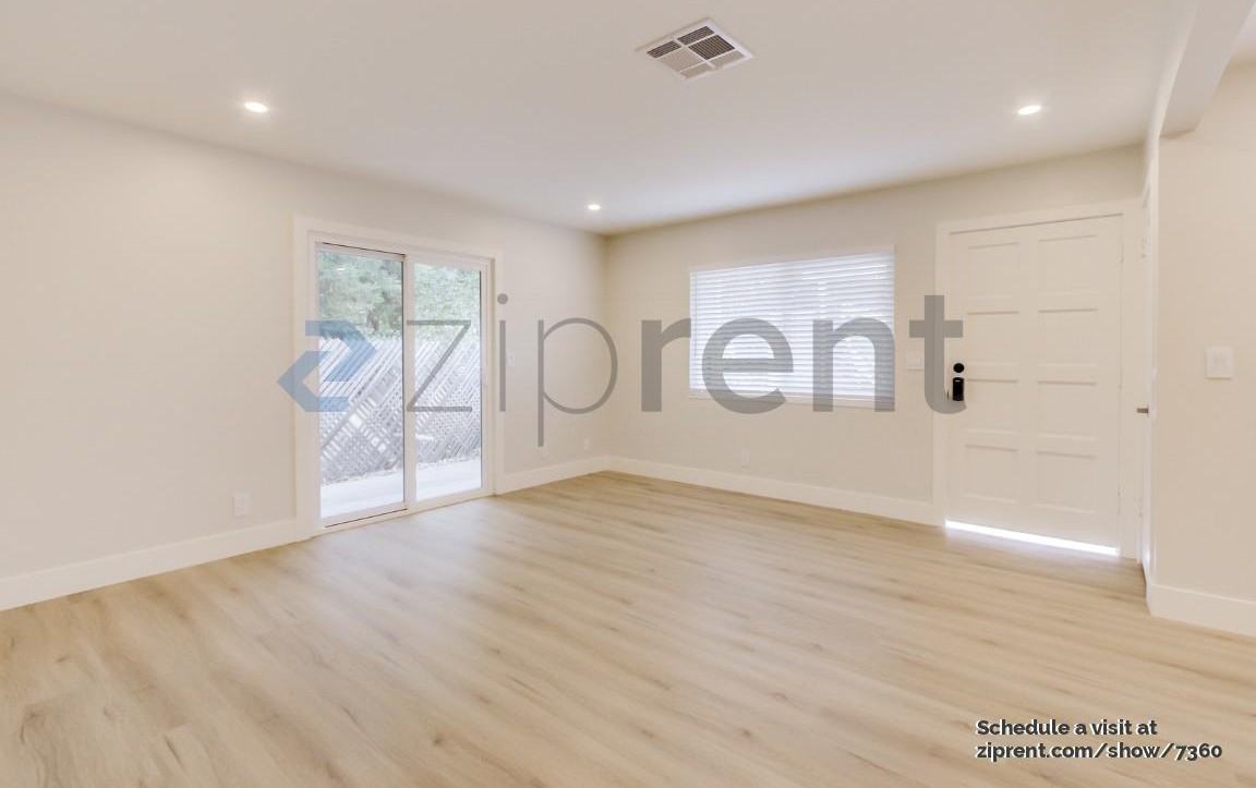 1815 San Andres St #C - Photo 6 of 15