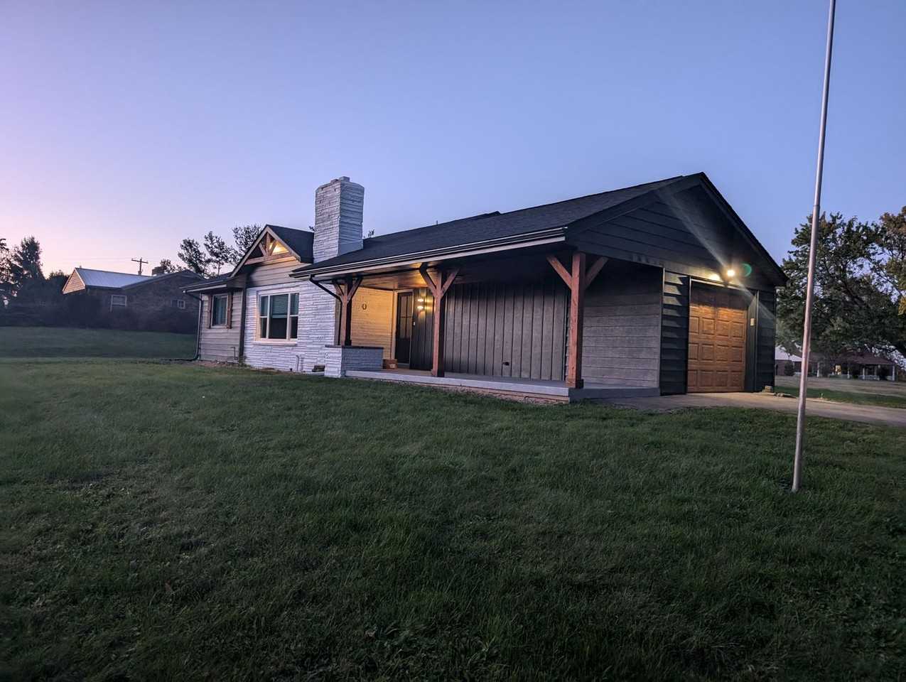 4509 Battle Ridge Rd - Photo 2 of 33