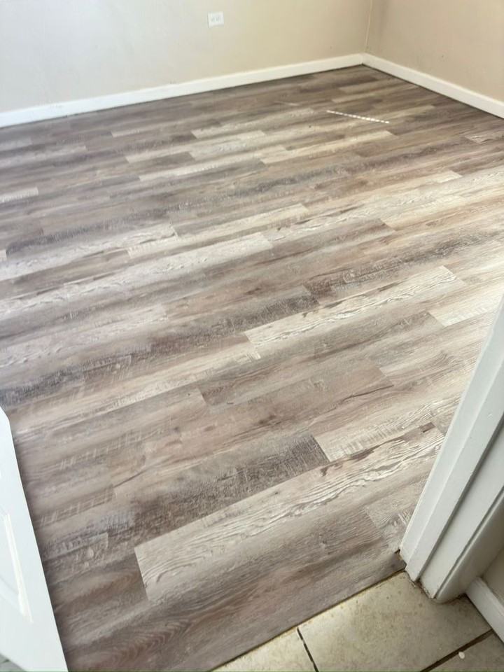 311 E 38th St - Photo 6 of 10