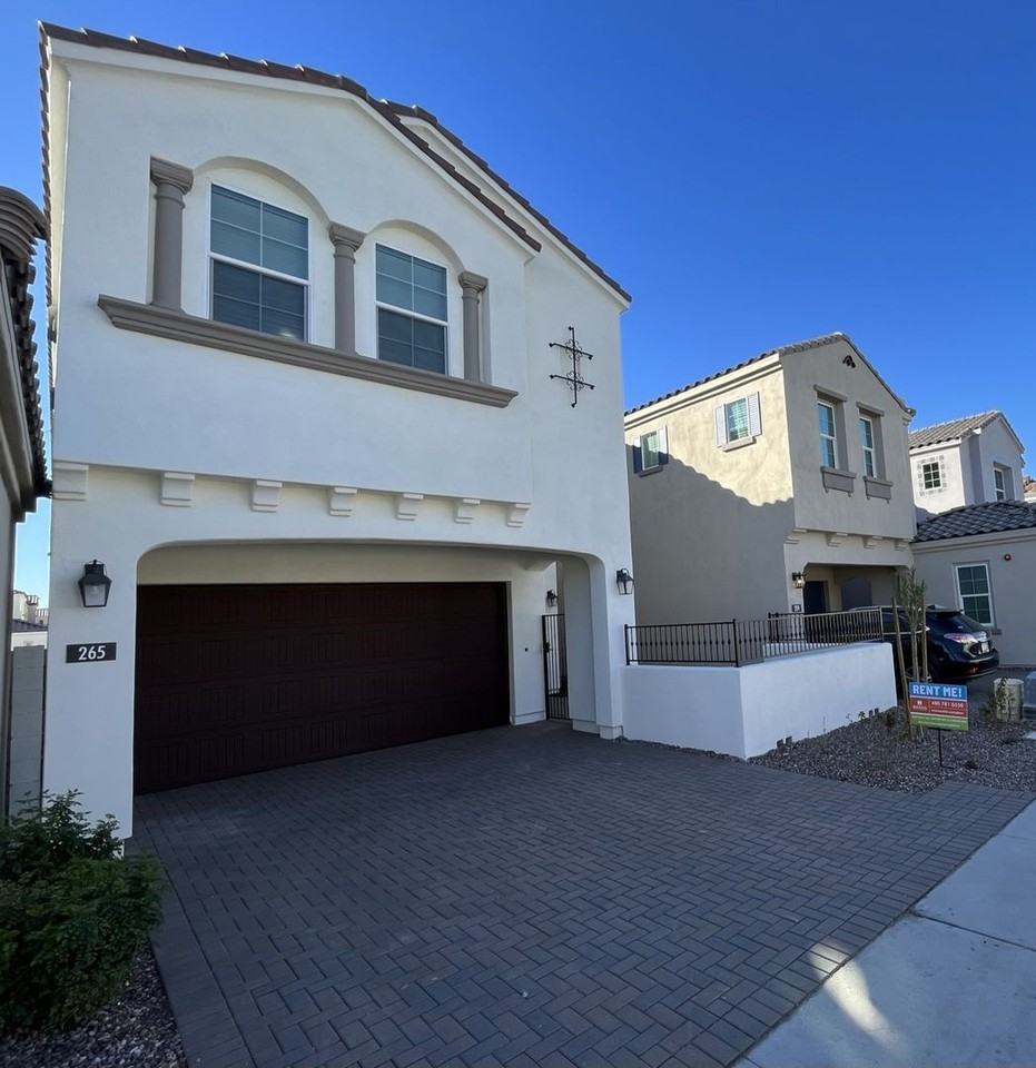 265 E Balsam Dr - Photo 3 of 50