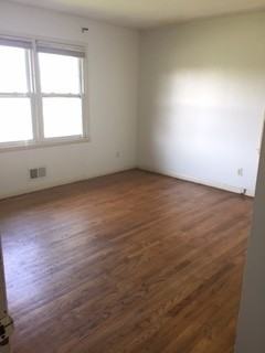 229 Cedar Crst - Photo 4 of 8