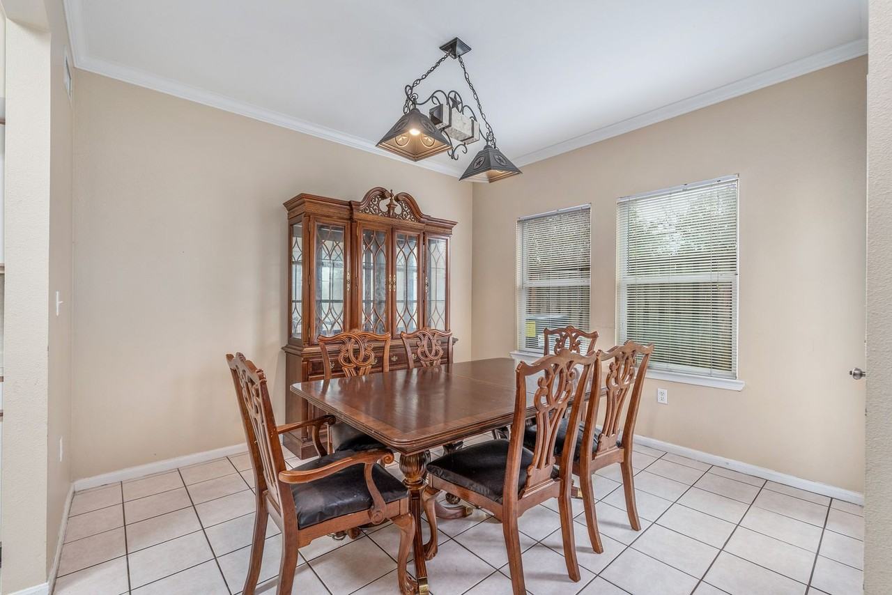 1209 Canyon Creek Cir - Photo 5 of 15