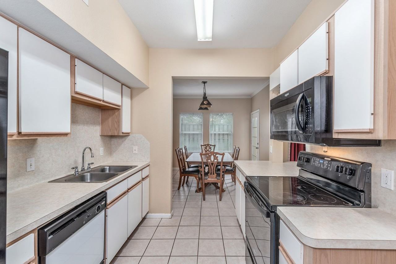 1209 Canyon Creek Cir - Photo 6 of 15