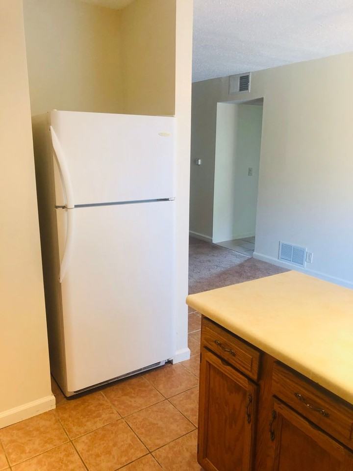 709 Dondee Dr #10 - Photo 4 of 9