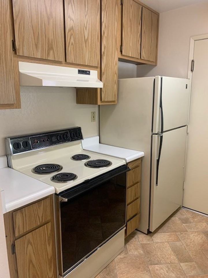 16726 Audrey Dr - Photo 2 of 15