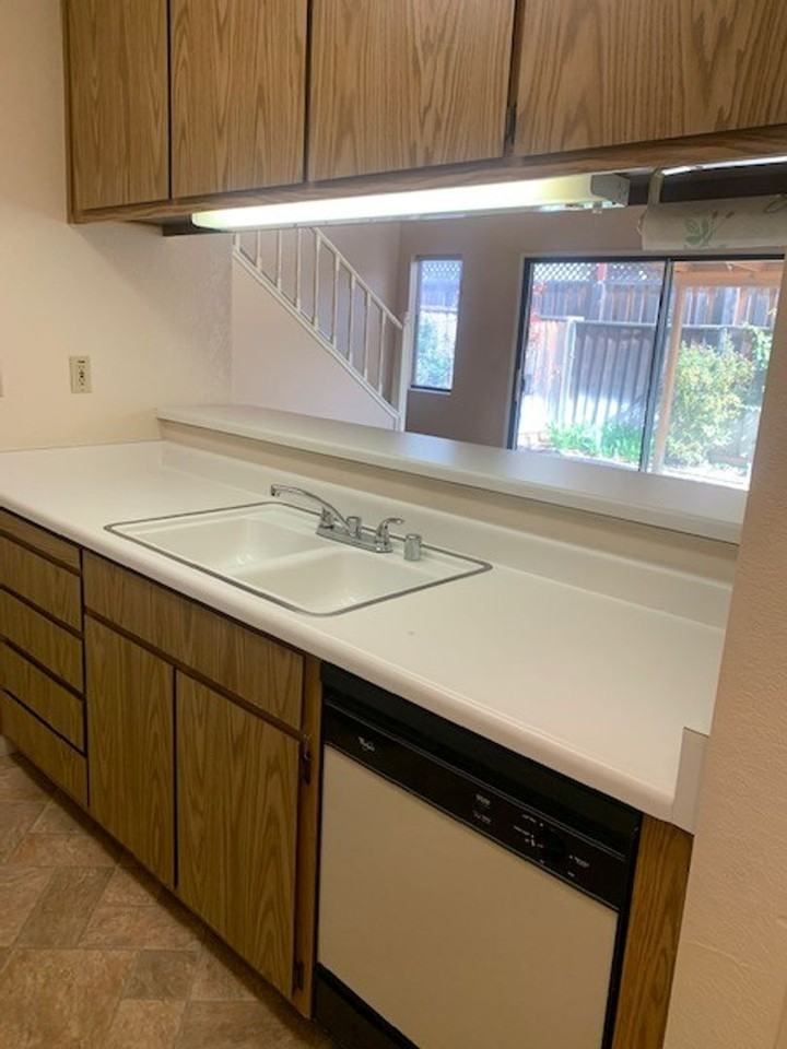 16726 Audrey Dr - Photo 3 of 15