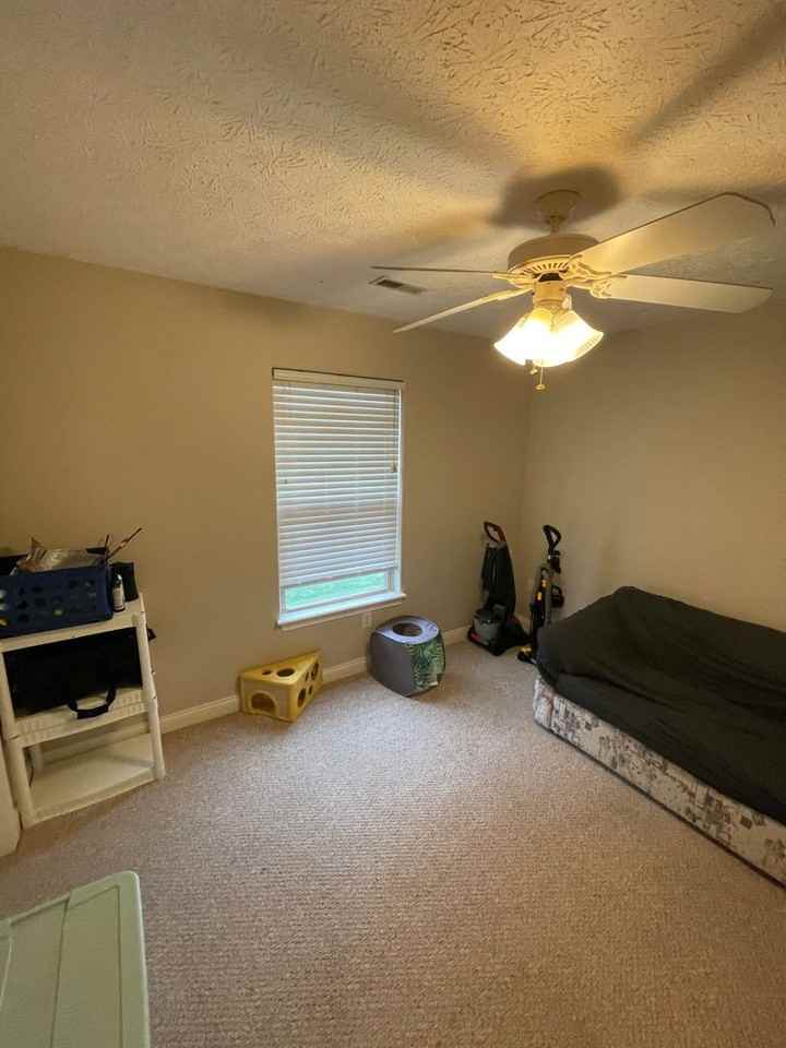 1324 Shining Armor Ln - Photo 2 of 4