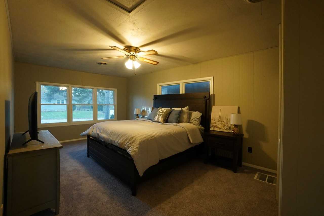 1200 Oakhurst Dr - Photo 6 of 19