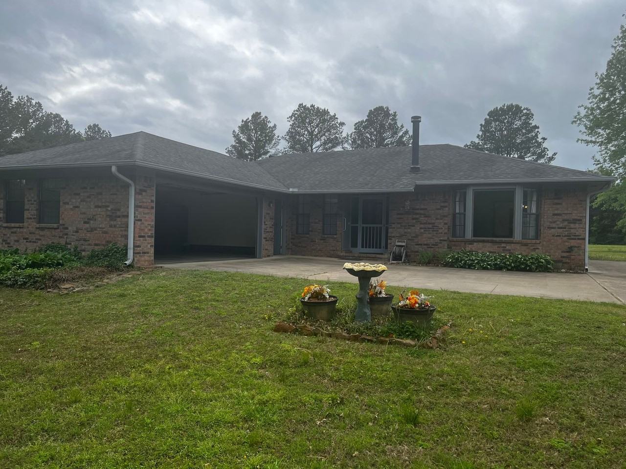 3921 Reed Ln - Photo 2 of 20