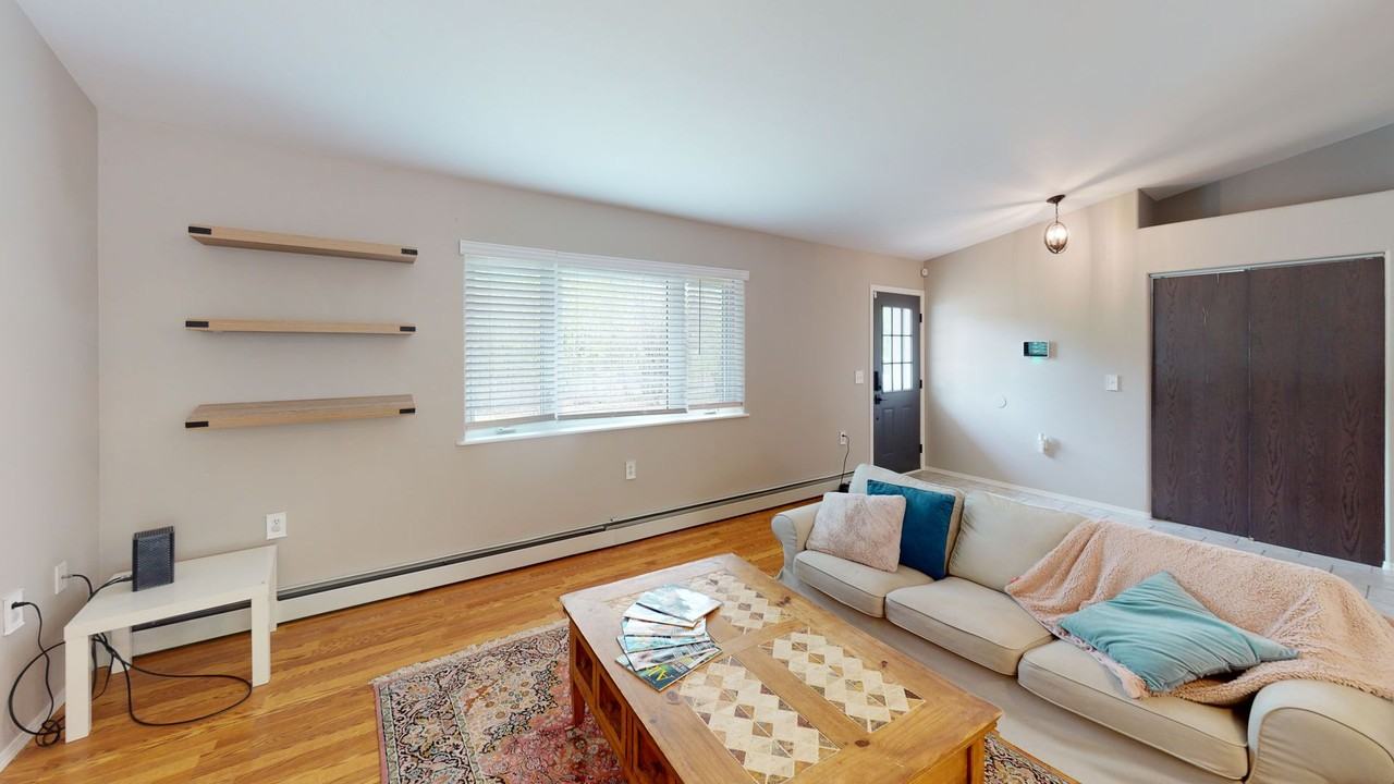 3948 Missy Ct - Photo 5 of 18