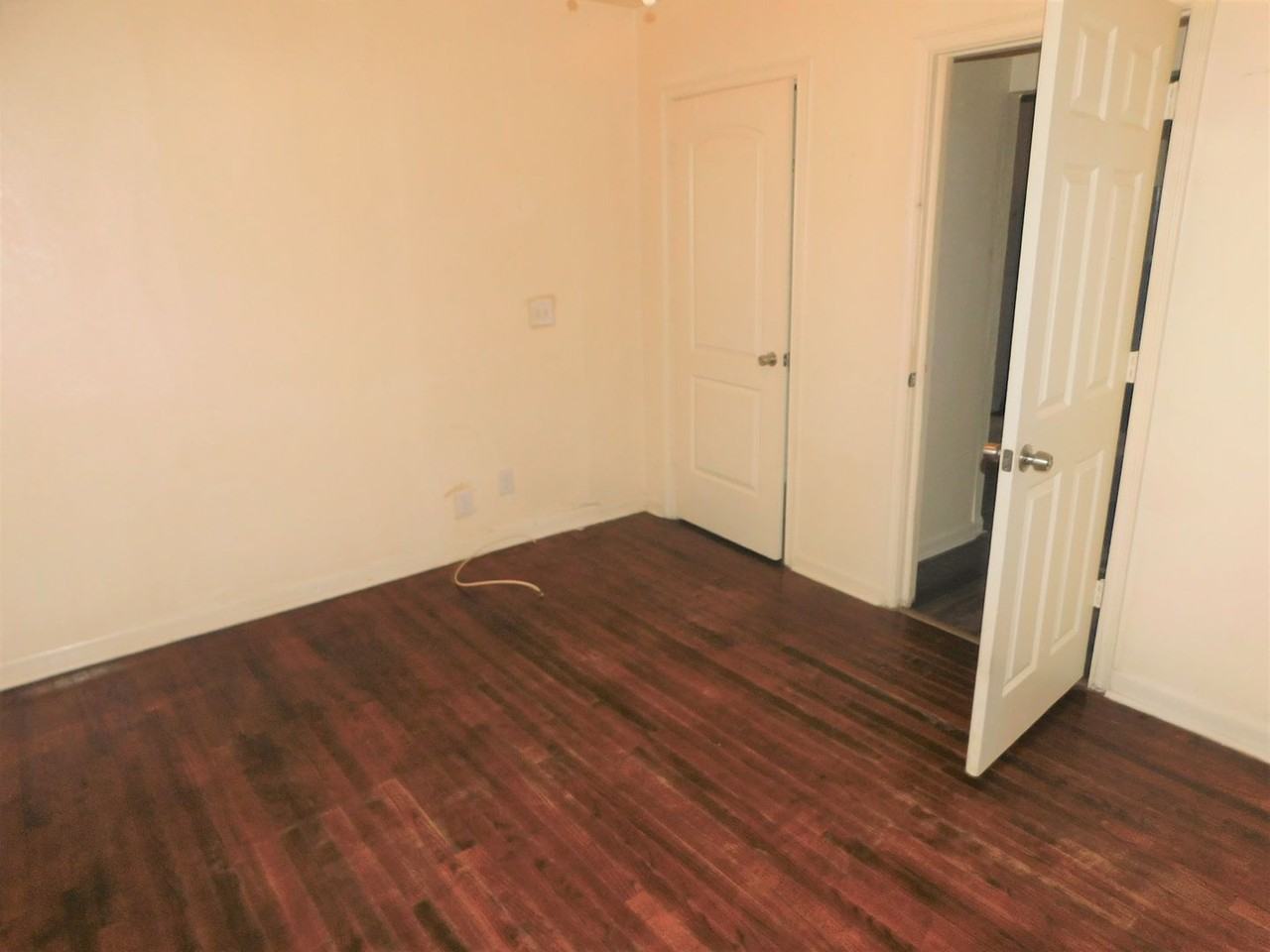 2125 Brackland St - Photo 3 of 8