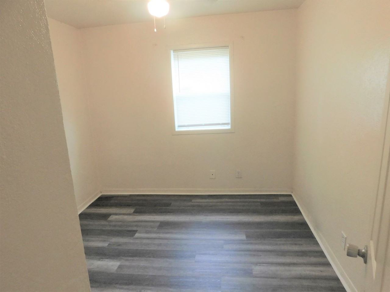2125 Brackland St - Photo 2 of 8