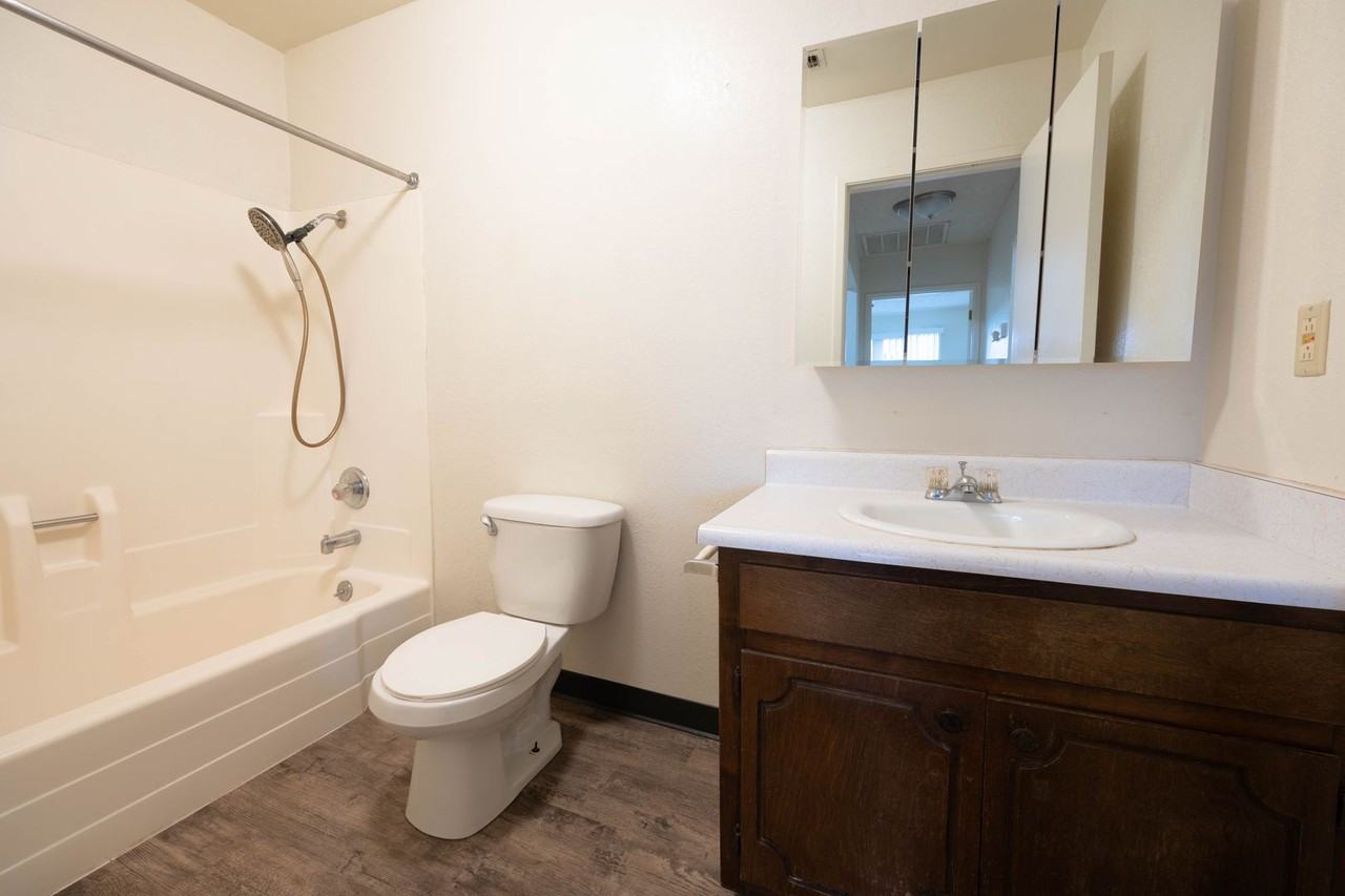 1080 Trinity - Photo 3 of 8