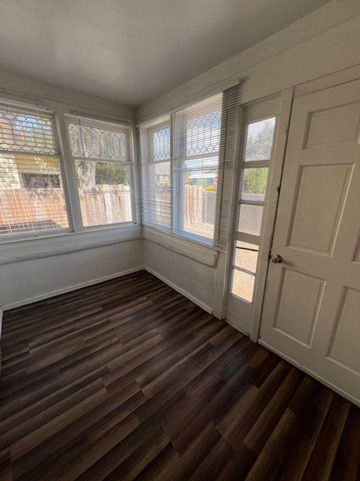 819 8th St Nw #A - Photo 2 of 13