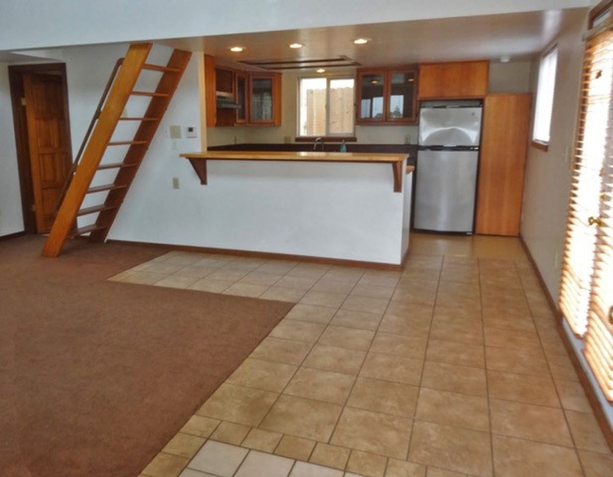2204 Jay St - Photo 5 of 12