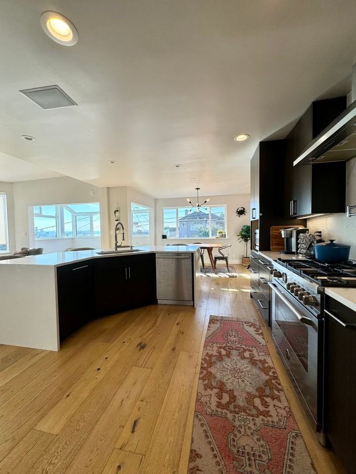 2414 W Crockett St - Photo 7 of 33