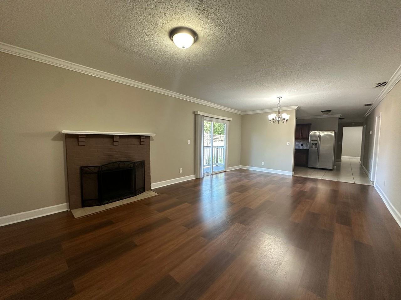 3838 Eloise St - Photo 3 of 31