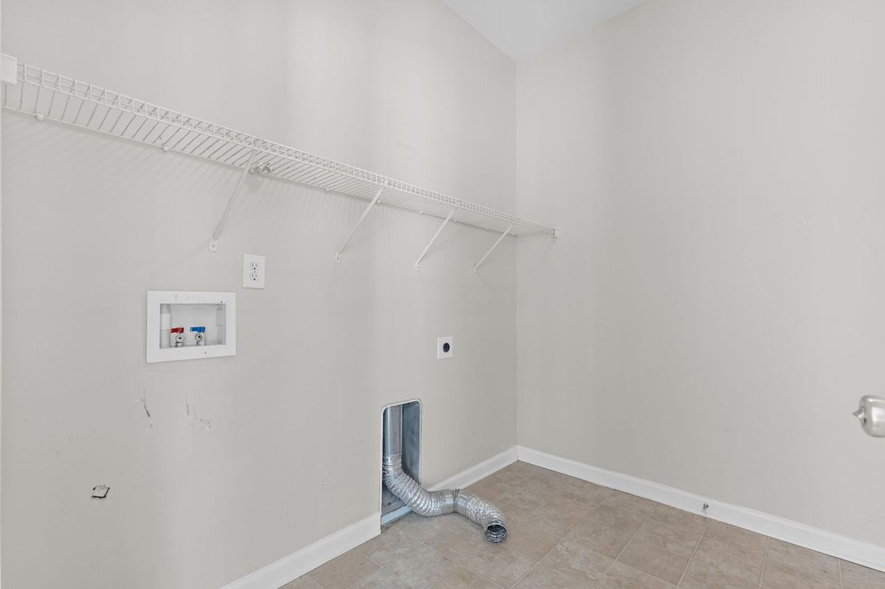 5006 Rosewater Ln - Photo 7 of 33