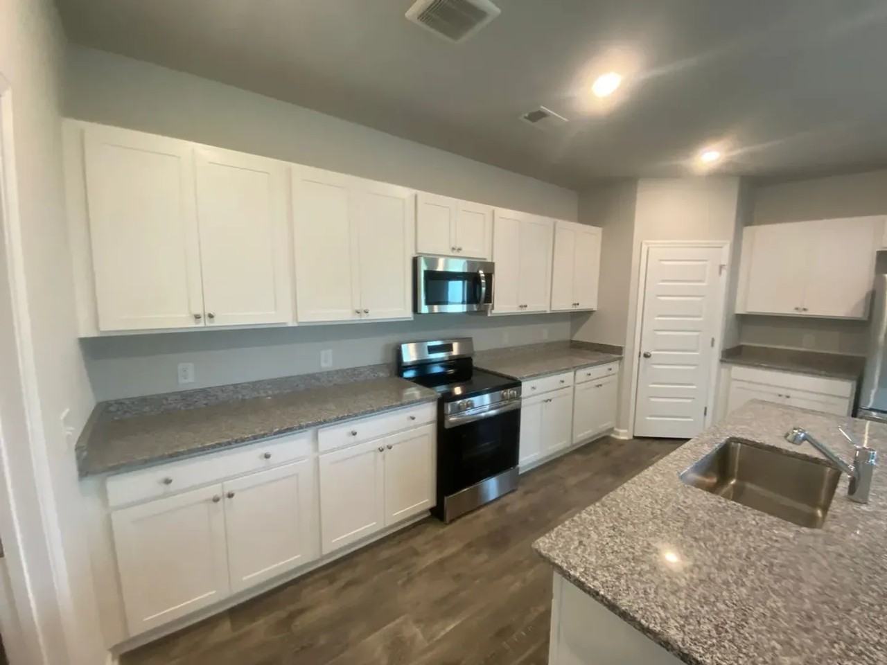 103 Seagrass Way - Photo 3 of 15