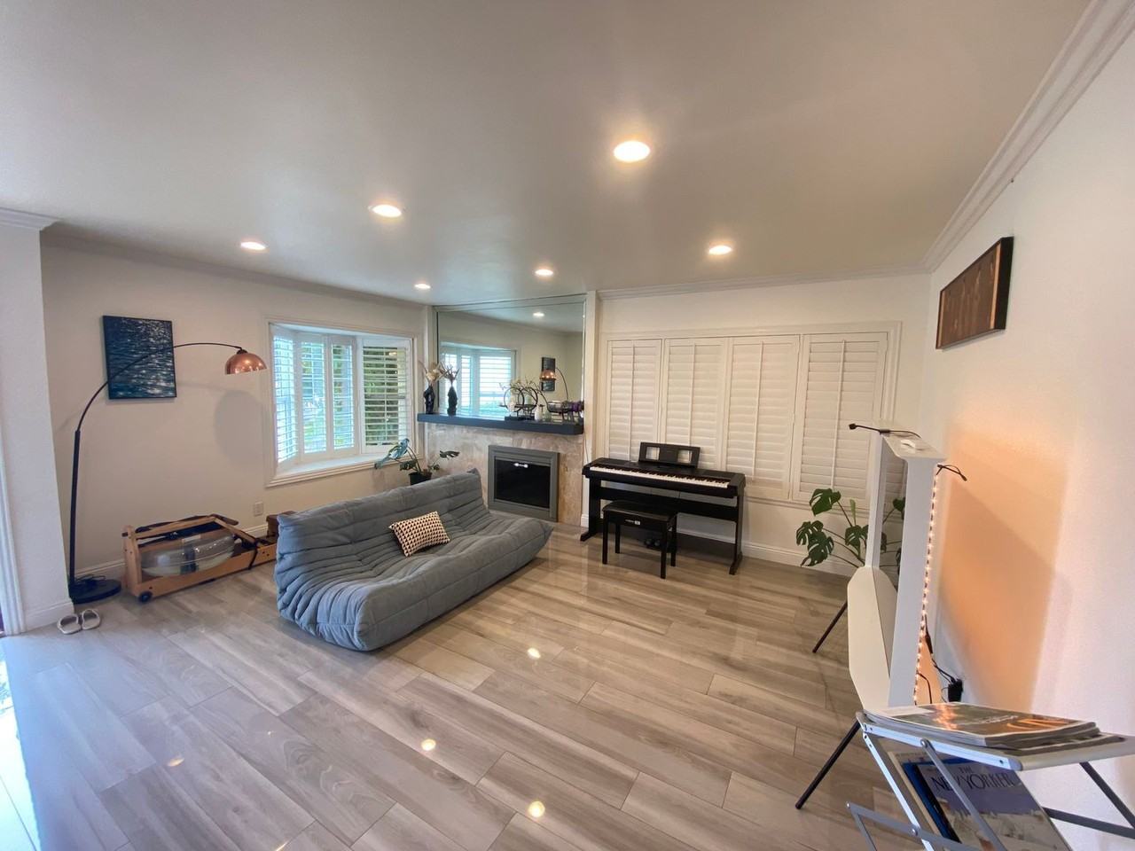 6097 Pitcairn St - Photo 3 of 47