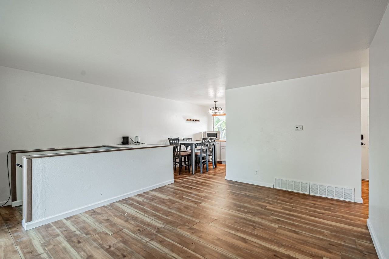 1625 Quebec St - Photo 7 of 31