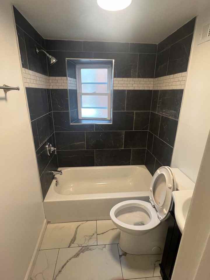 366 Oakland Ave - Photo 2 of 17