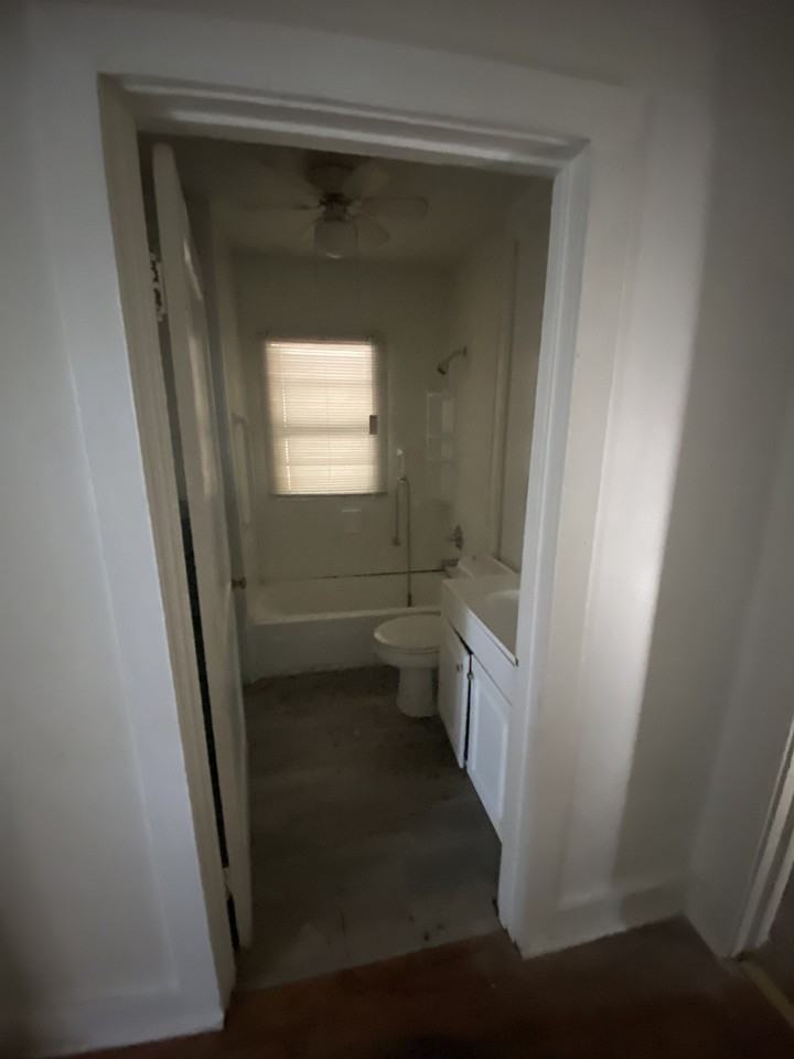 2201 Spring St #NA - Photo 3 of 10