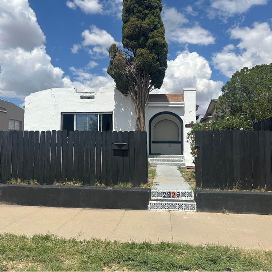 2929 Mobile Ave - Photo 2 of 7