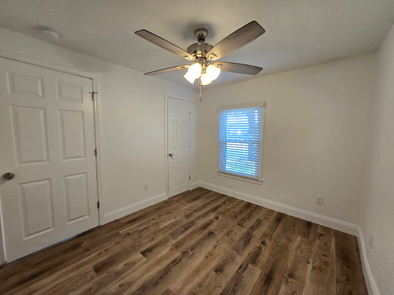 1720 Bagby Ave - Photo 3 of 19