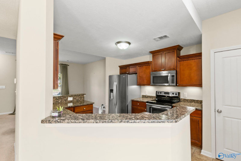 416 Promenade Dr Sw - Photo 3 of 15