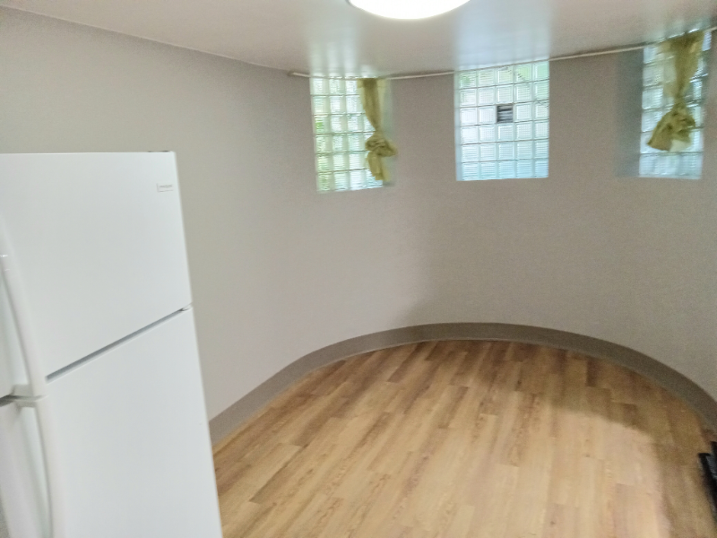 405 E Prospect Rd - Photo 2 of 9