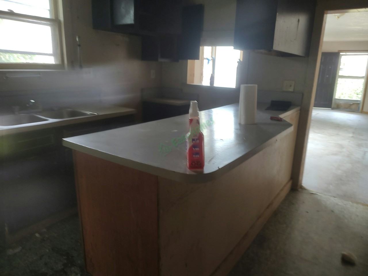 412 East Arcadia Avenue - Photo 2 of 9