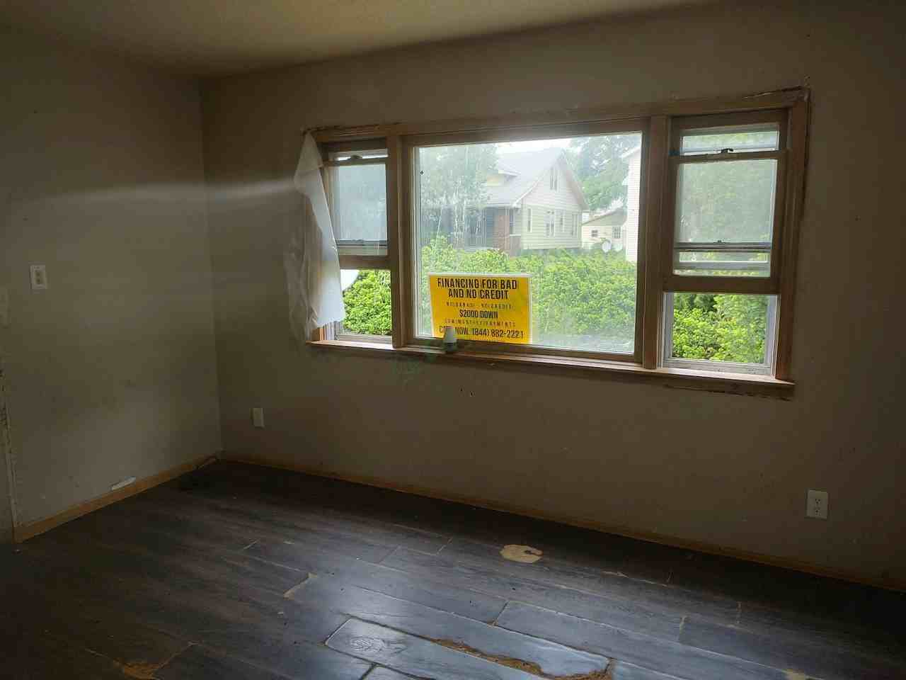 412 East Arcadia Avenue - Photo 6 of 9