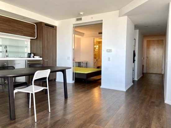 45 Charles St E - Photo 2 of 9