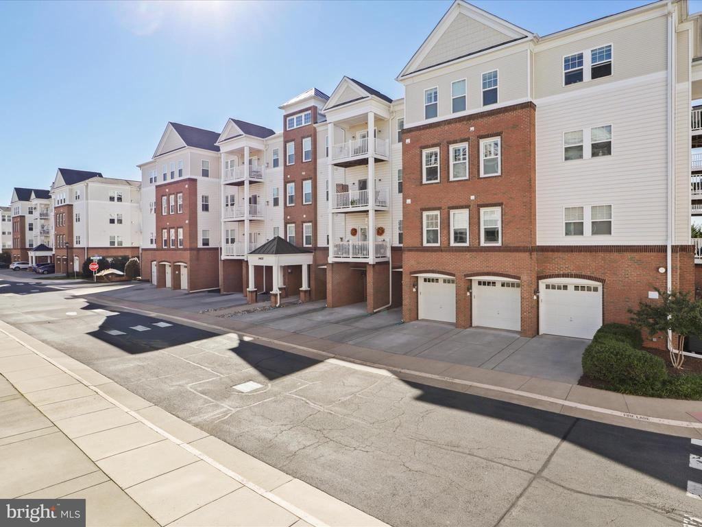 24637 Woolly Mammoth Ter ##404 - Photo 3 of 42