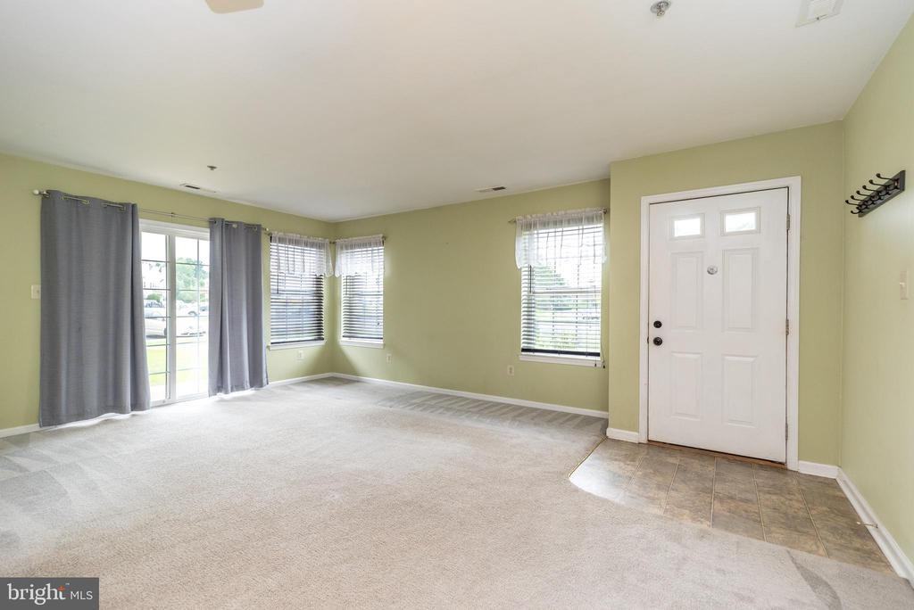 129 Horseshoe Dr - Photo 2 of 13